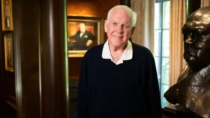 Harlan Crow Net Worth